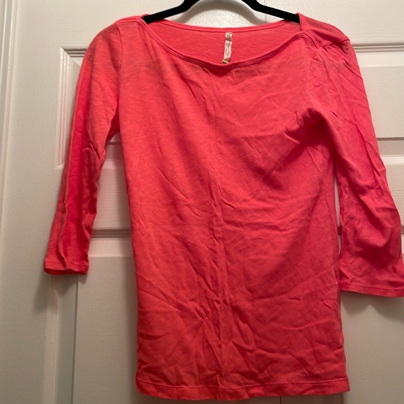 Ann Taylor Loft Coral Quarter Length Shirt - Picture 1 of 3